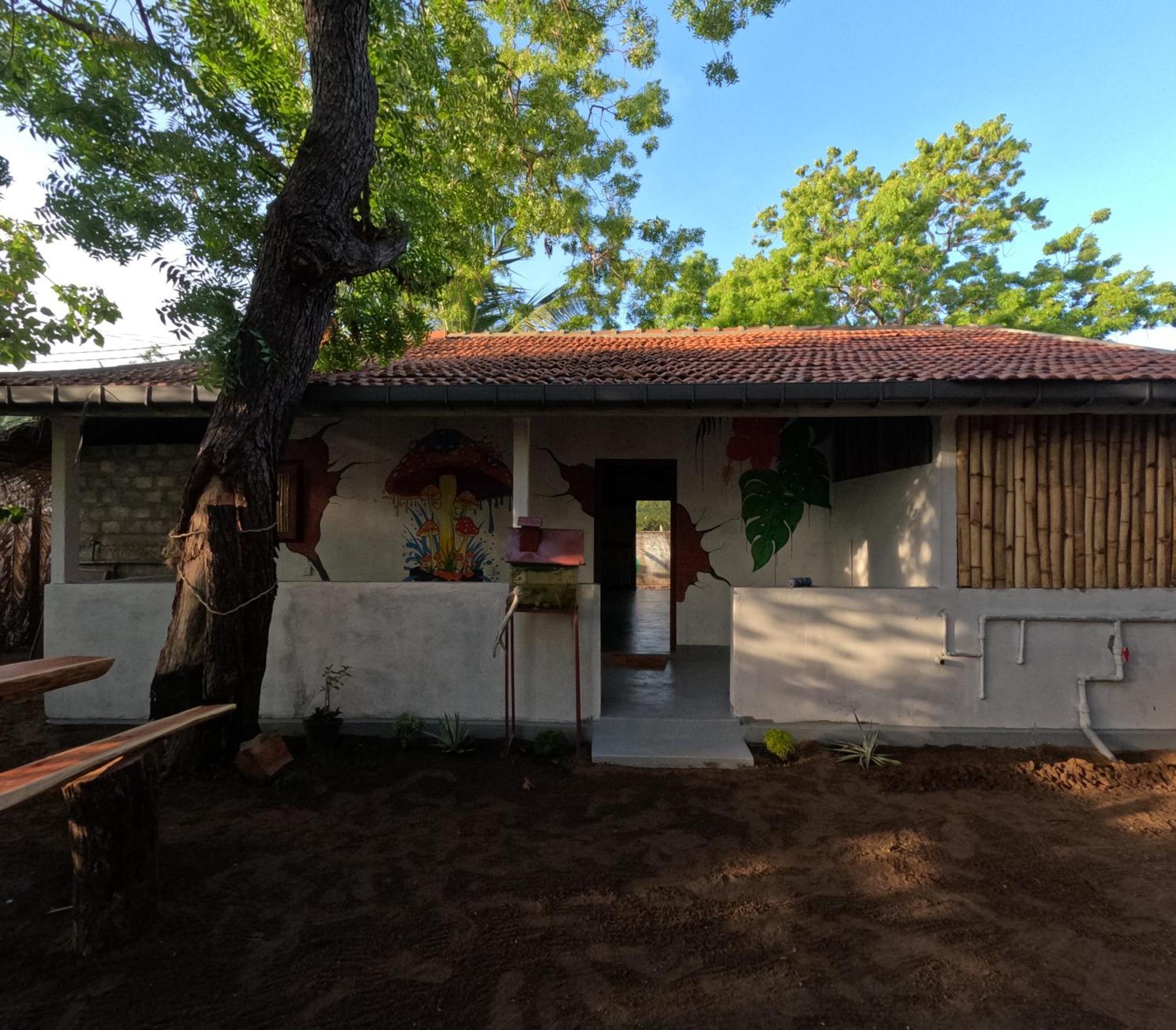 C U Hostel Trincomalee Exterior photo