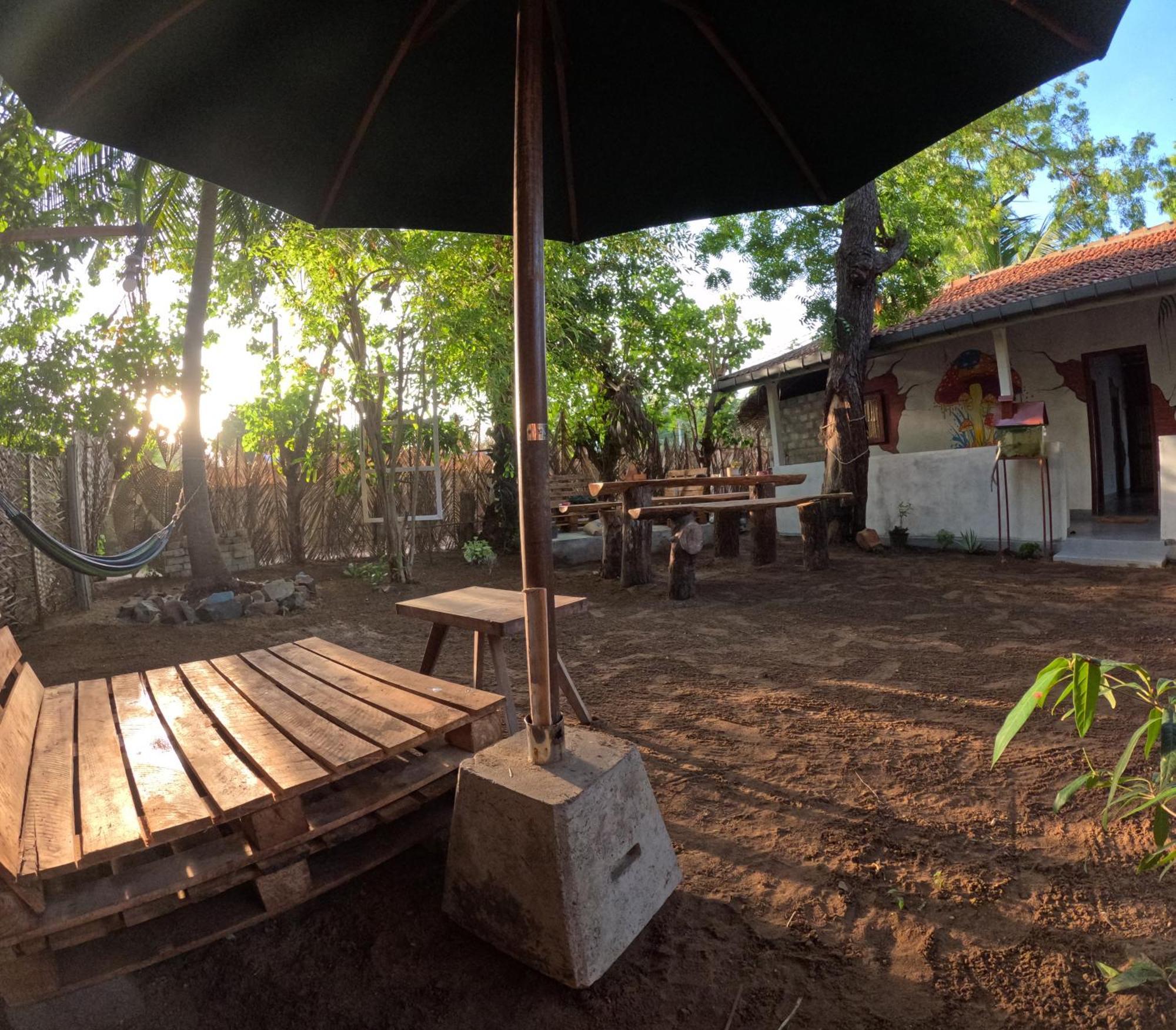 C U Hostel Trincomalee Exterior photo